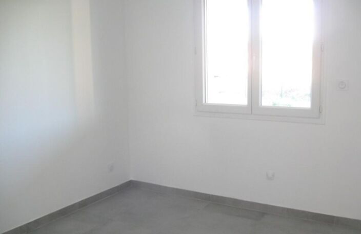 Maison à vendre 4 pièces LEZOUX (63) — photo 4