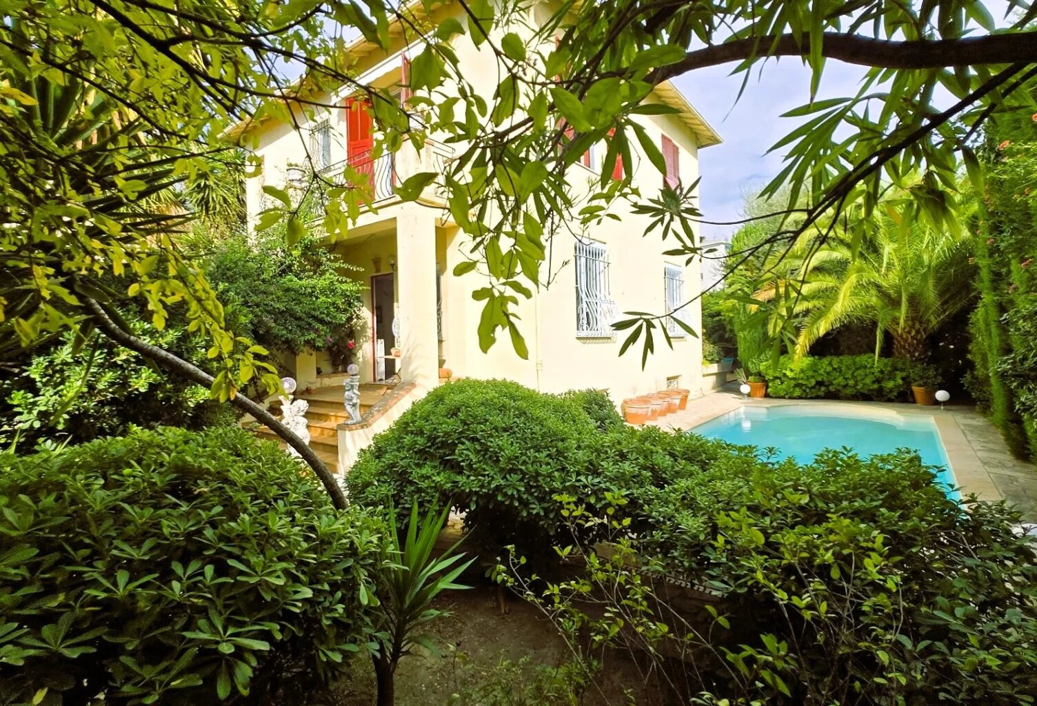 RARE – Villa Bourgeoise - Piscine - Chambrun - Garage — photo 1