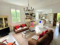 RARE – Villa Bourgeoise - Piscine - Chambrun - Garage — photo 4