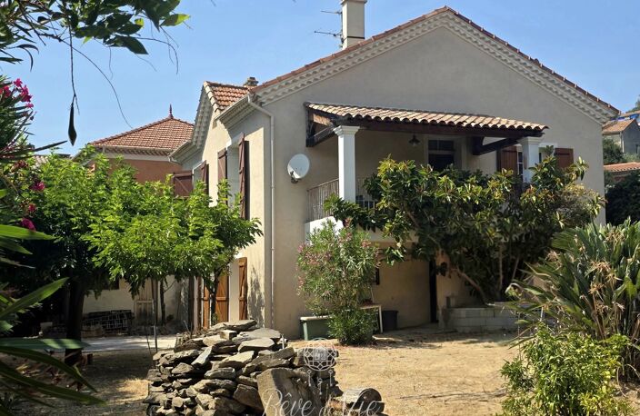 MAISON À RÉNOVER LE LAVANDOU CENTRE-VILLE PROCHE PLAGES — photo 3