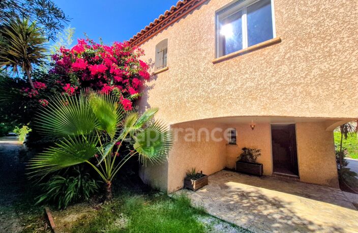 PERPIGNAN | VILLA DE CARACTÈRE DE 194 M² AVEC SÉJOUR CATHÉDRALE, JARDIN ARBORÉ DE 1 119 M² ET PISCINE — photo 3