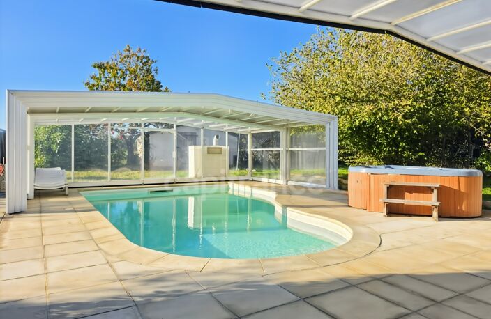 À 25 minutes de Tours, pavillon familial avec piscine et vue sur la campagne — photo 4