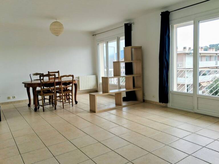 Appartement de 74m2 à louer sur Le Pradet — photo 1