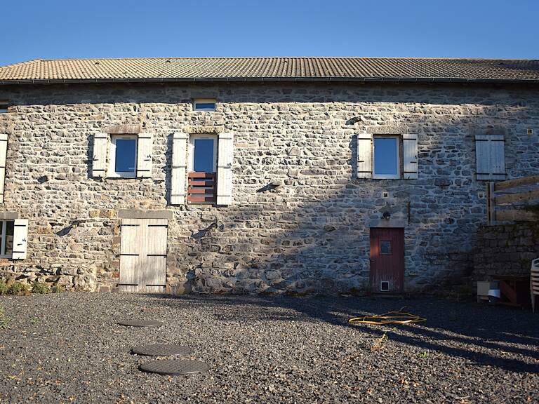 Une propriété pleine de charme, aux multiples possibilités – 463 m² — photo 1