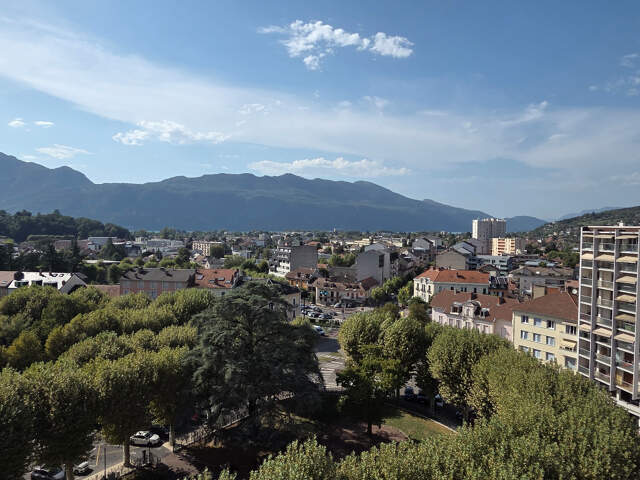 Appartement (73)AIX-LES-BAINS CENTRE-VILLE – APPARTEMENT 81,45 m² – 2 CHAMBRES – GARAGE ET CAVE — photo du bien