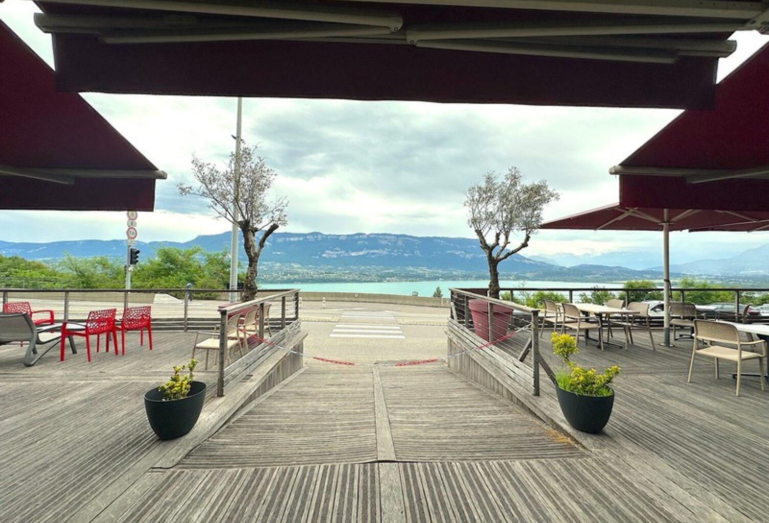 A vendre FDC et MURS, BOURDEAU (73), Bar, Restaurant, Emplacement unique avec vue panoramique, CA 366KE — photo 1
