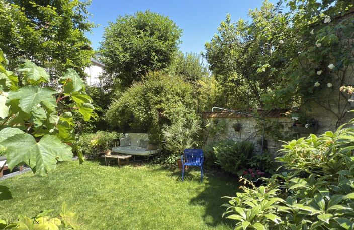 Orléans Dunois, Maison à vendre, belles prestations, 4 chambres suites. Jardin et stationnement — photo 2
