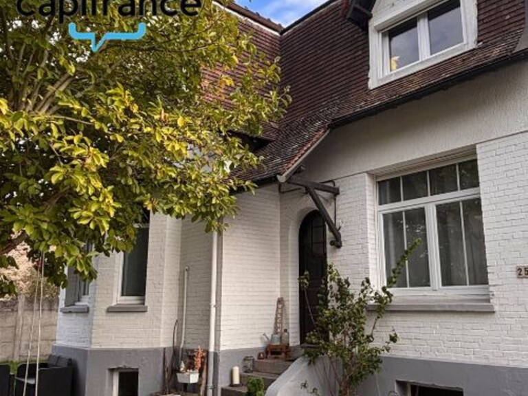 Maison à vendre 5 pièces  () — photo 1