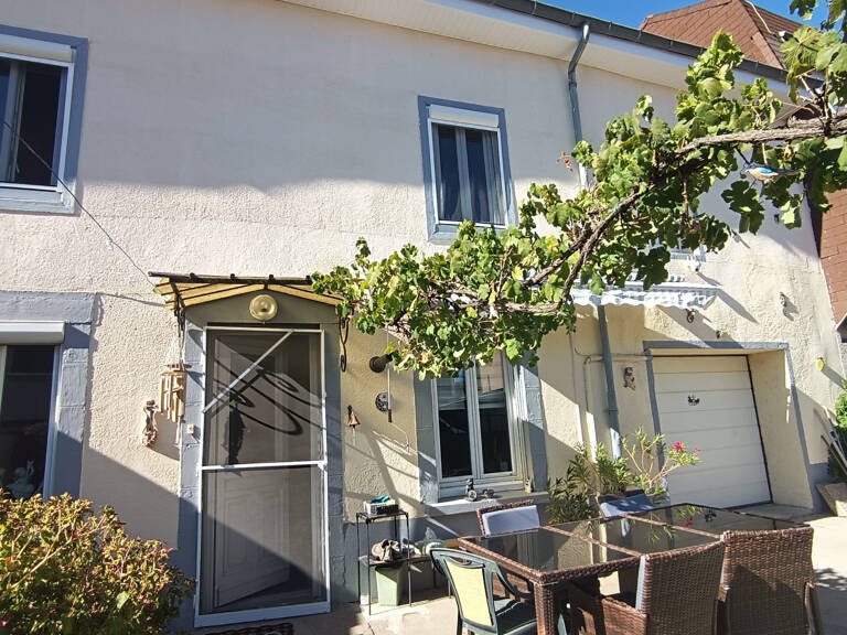 Maison 130 m2 - 3 chambres – jardin – Centre ville de PUY GUILLAUME (63290) — photo 1