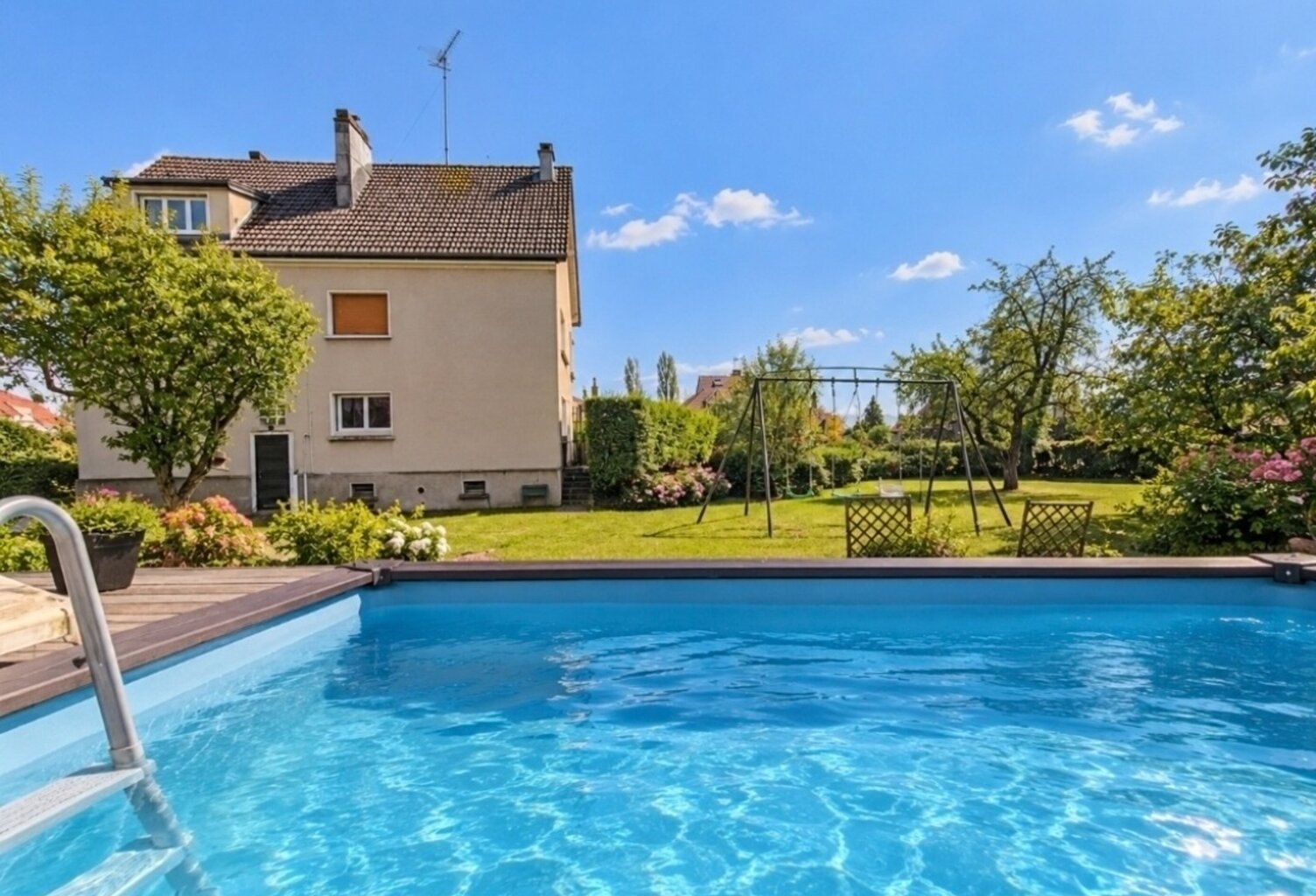 Axe NANCY EPINAL - PROPRIÉTÉ à vendre 7 pièces secteur CHARMES (88) avec PISCINE hors-sol, JACUZZI et TERRAIN de 2415 m2 — photo 1