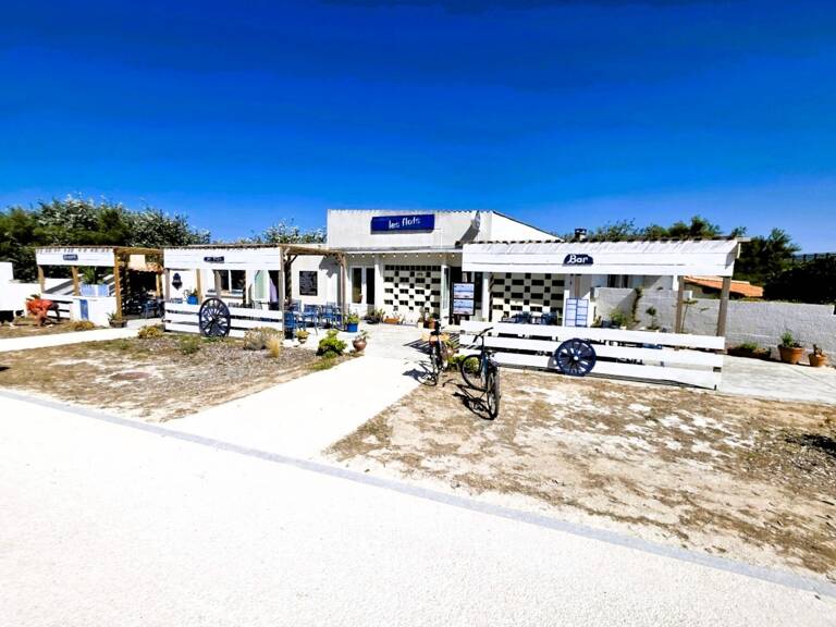 ILE D'OLÉRON (17) A Vendre Murs avec 2 logements et Fonds commerce Bar-Resto de plage emplacement N°1 côte Ouest — photo 1