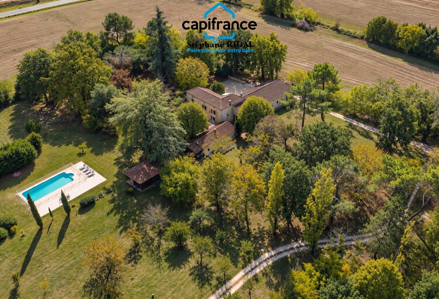 Propriete à vendre 10 pièces MONTAYRAL (47) de 255m2 habitables avec 1,6ha de terrain — photo 1