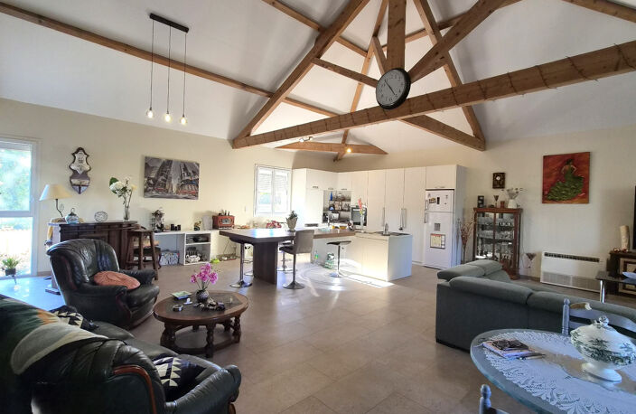 Maison à vendre 8 pièces avec 6 chambres à ROUSSON (30) — photo 2