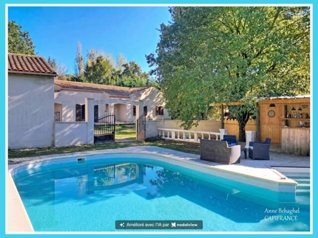 SAINTE COLOMBE EN BRUILHOIS: Maison 160 m2, 5 chambres, piscine, garage, jardin 3617 m2 — photo du bien