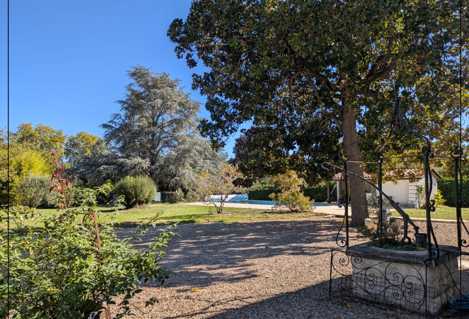 Maison de maître de caractère avec piscine, grand terrain et gîte indépendant — photo 1
