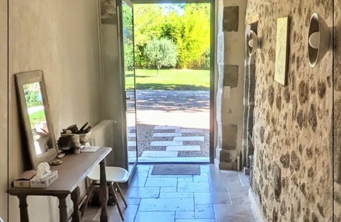 Maison de maître de caractère avec piscine, grand terrain et gîte indépendant — photo 3