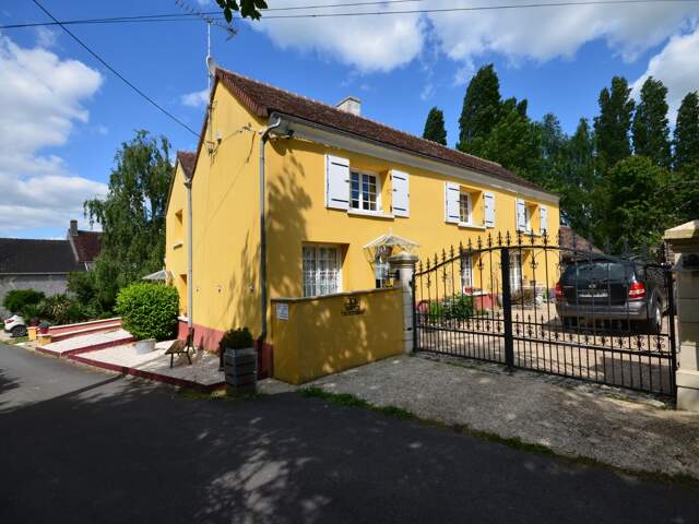 Coulommiers (77) Maison de caractère à vendre de 226 m² — photo du bien