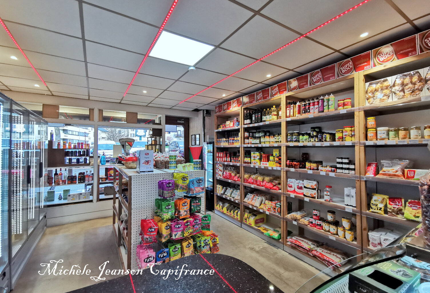 A Vendre VALGELON-LA ROCHETTE : FOND DE COMMERCE EPICERIE DU MONDE — photo 1