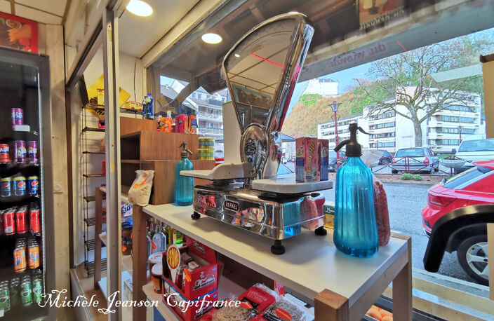 A Vendre VALGELON-LA ROCHETTE : FOND DE COMMERCE EPICERIE DU MONDE — photo 2