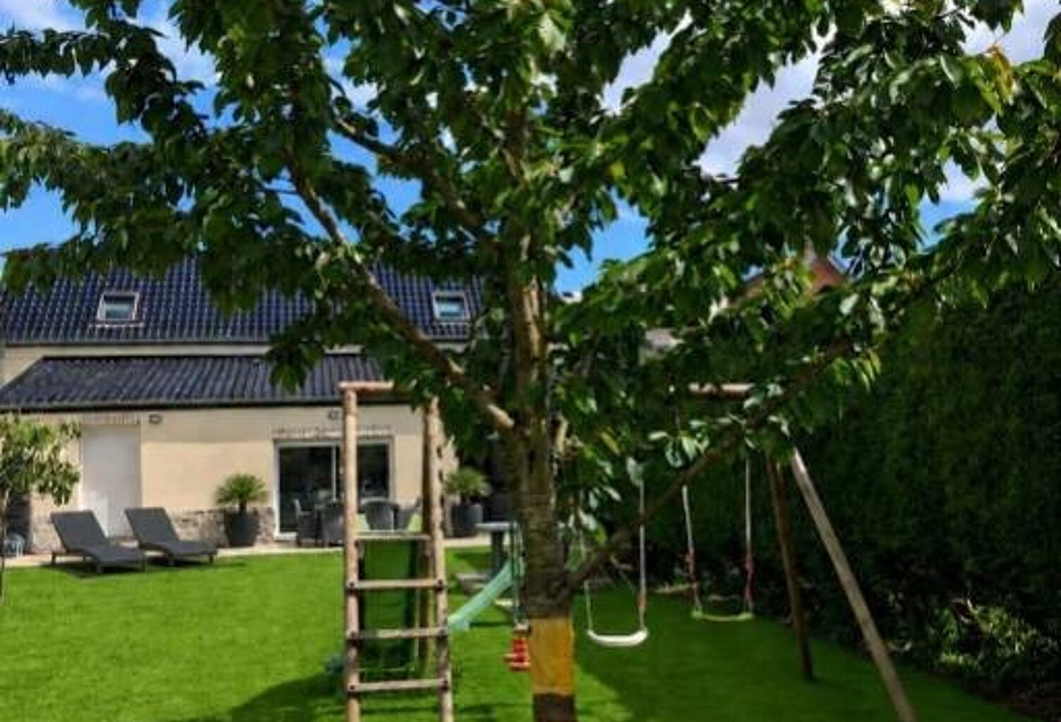 ENSEMBLE IMMOBILIER À VENDRE À NOYELLES-GODAULT — photo 1