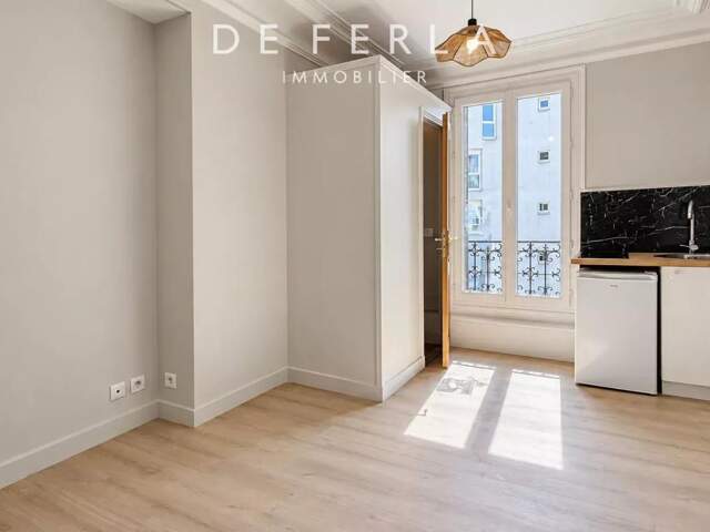 JAURÈS - Studio en dernier étage refait à neuf — photo du bien