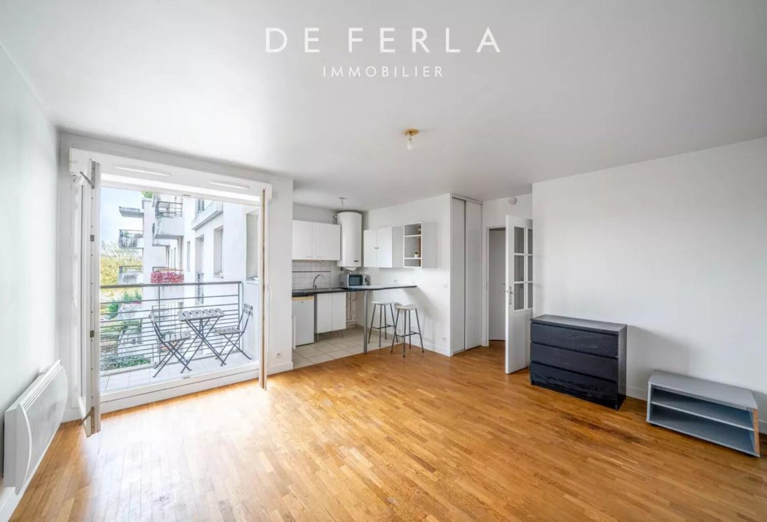 Studio en étage élevé avec balcon - Le Plessis Robinson — photo 1