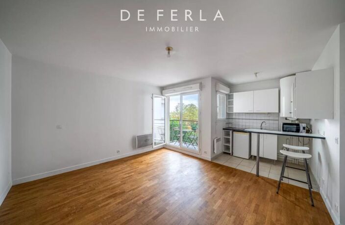 Studio en étage élevé avec balcon - Le Plessis Robinson — photo 3