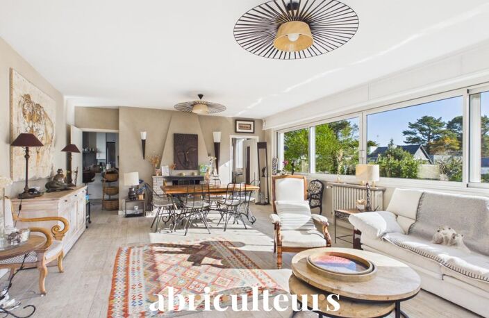 Villa d’exception à 80 m de la Grande Plage – 205 m² – 8 chambres – Jardin paysager, terrasse et grand garage – Carnac Plage — photo 2