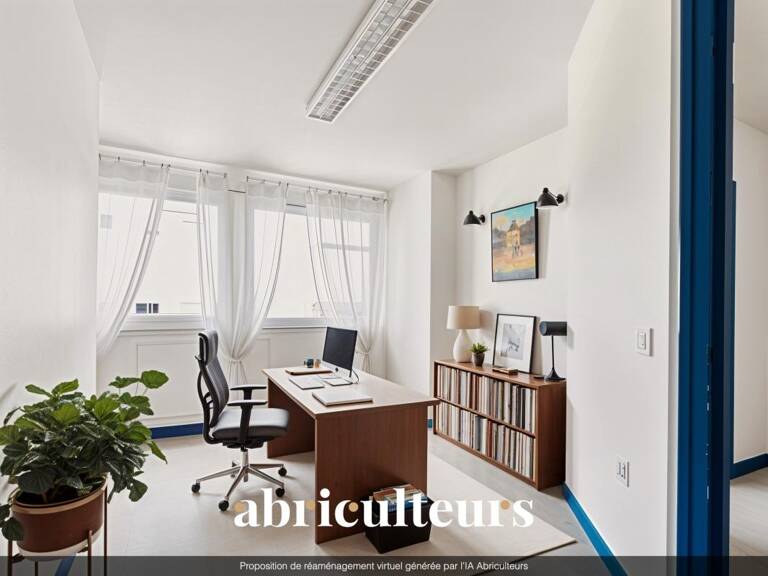 Bureaux lumineux avec vue sur jardin en vente en Centre-ville de Chartres (28000) — photo 1