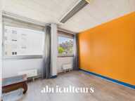 Bureaux lumineux avec vue sur jardin en vente en Centre-ville de Chartres (28000) — photo 4