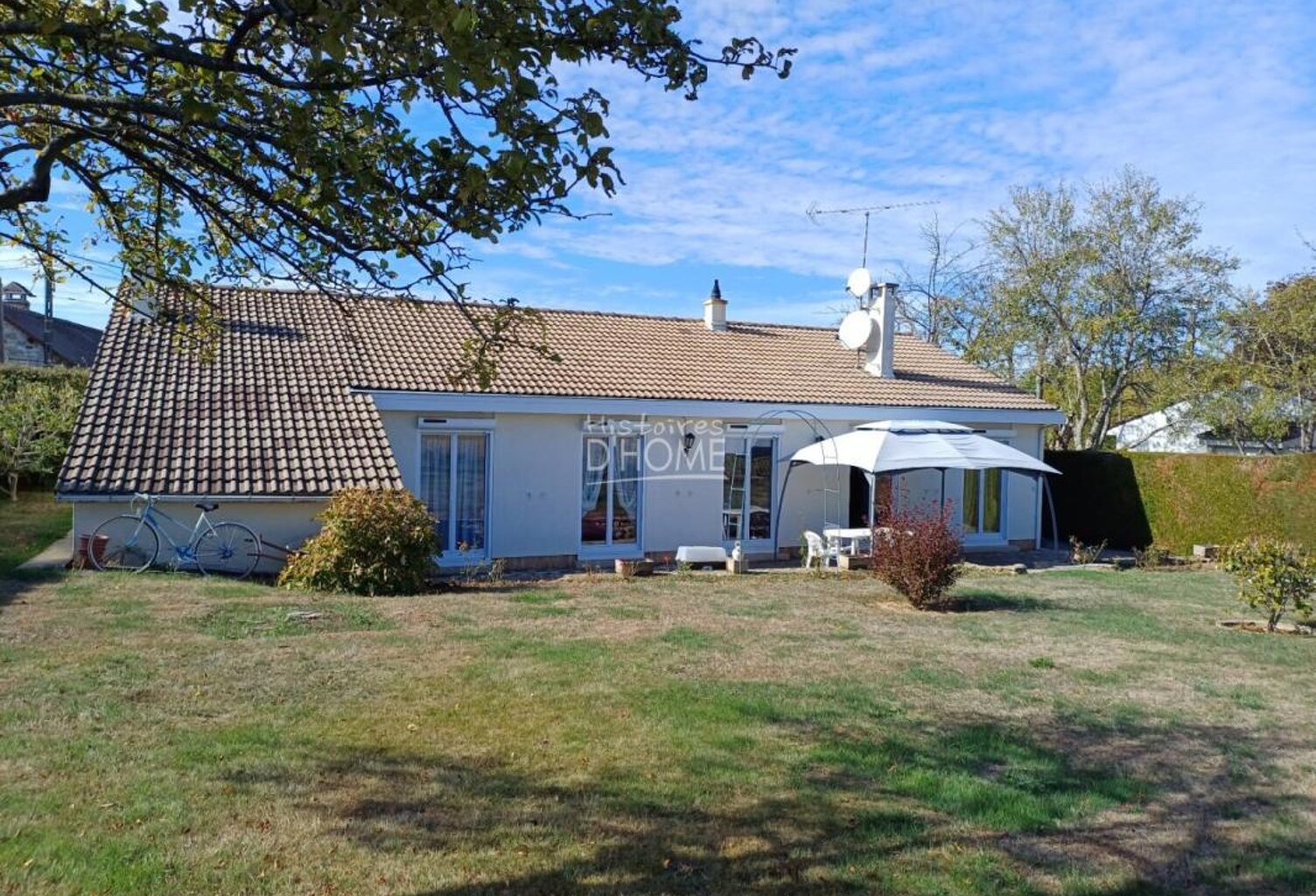 Maison de plain-pied avec terrasse et vue dégagée sur la campagne — photo 1