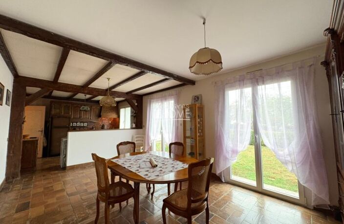 Maison de plain-pied avec terrasse et vue dégagée sur la campagne — photo 3