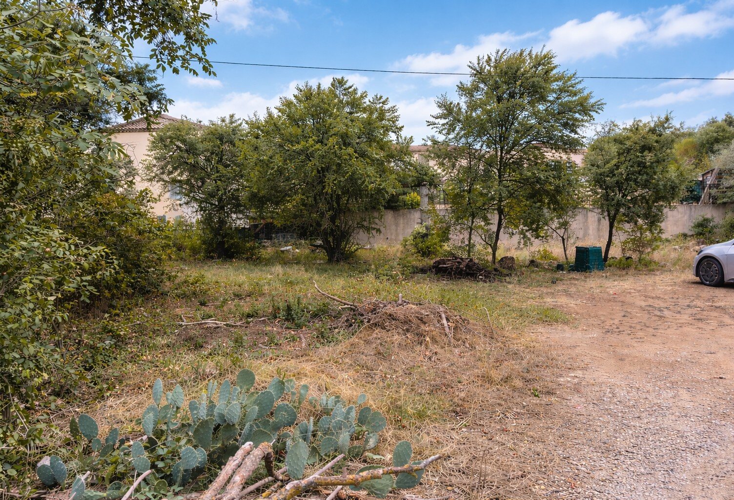 Vente terrain à construire 700 m² Saint-Maximin-la-Sainte-Baume (83470) — photo 1