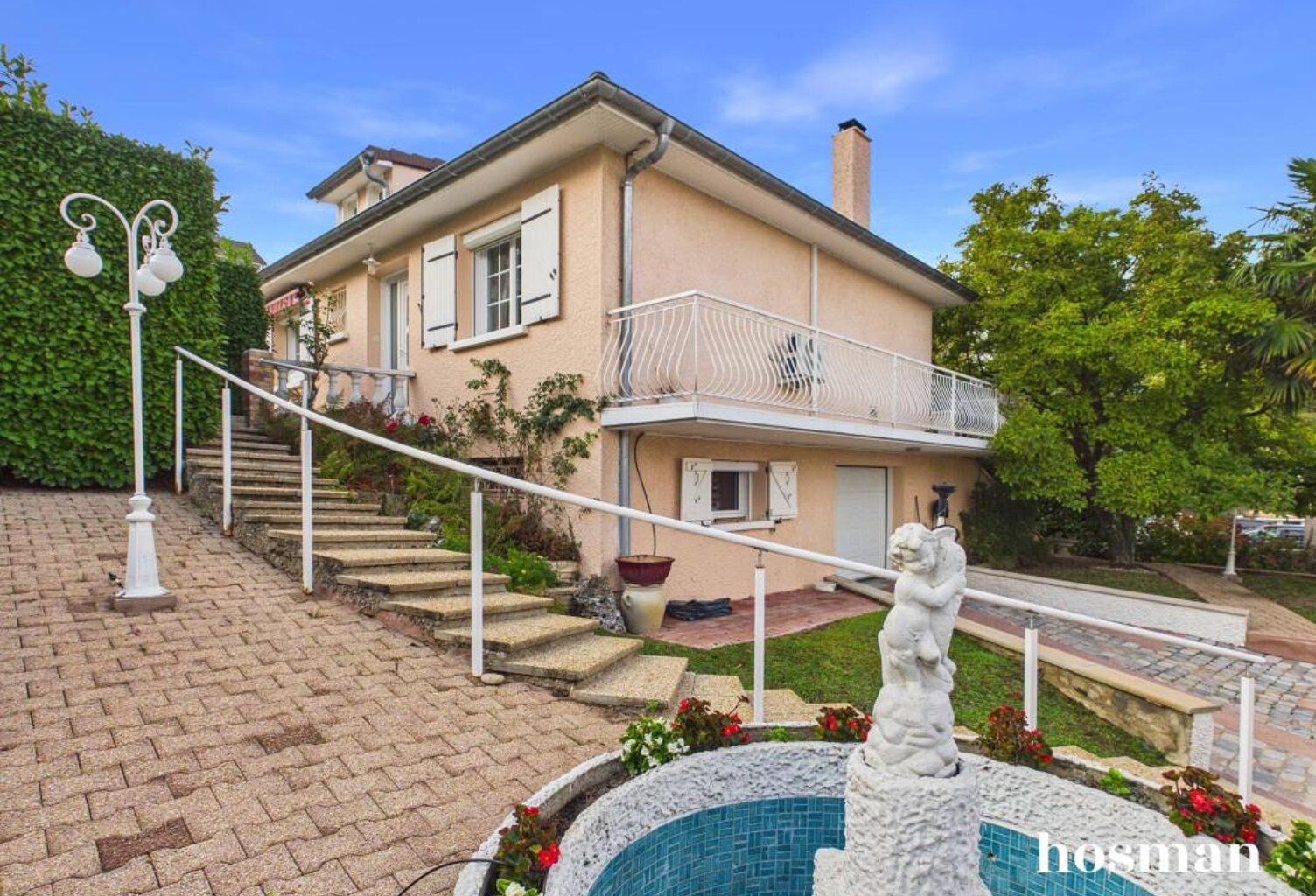 Saint-Bonnet-de-Mure — Maison familiale d'exception avec ascenseur privé & prestations haut de gamme — photo 1