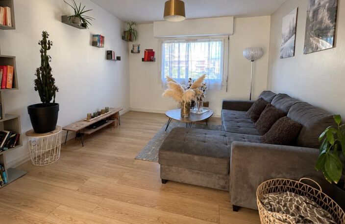 Appartement À Vendre — photo 2