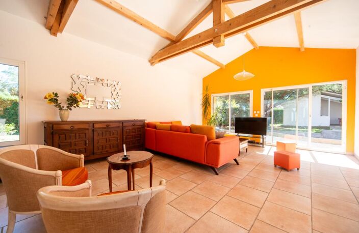 Maison À Vendre - Grande parcelle de 2500m² au calme — photo 5