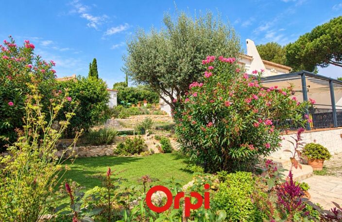 MAISON BANDOL AVEC JARDIN PROCHE DES COMMERCES — photo 2