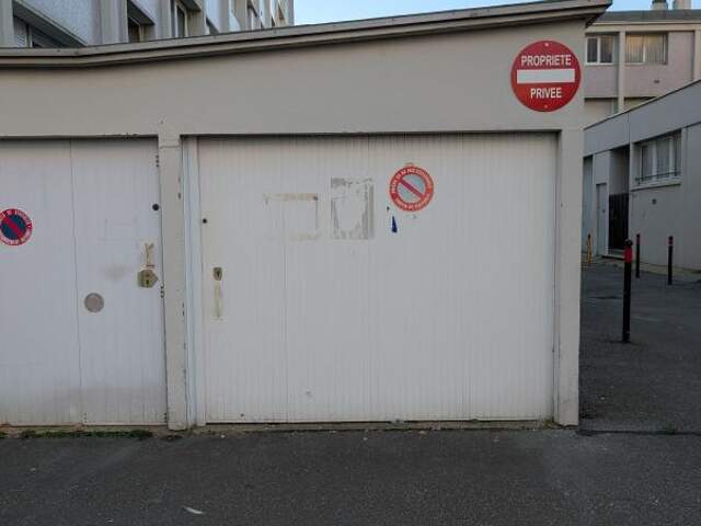 Parking À Vendre — photo du bien