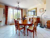 CARQUEFOU CENTRE – Maison familiale 4 chambres avec sous-sol complet et jardin — photo 2