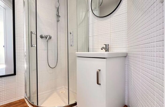 T2 PROCHE COMMERCES — photo 5