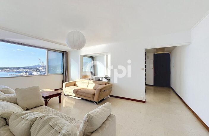 LE MOURILLON APPARTEMENT TYPE 4 À VENDRE DANS RÉSIDENCE STANDING AVEC GARDIEN, ASCENSEUR ET MAGNIFIQUE VUE MER — photo 2