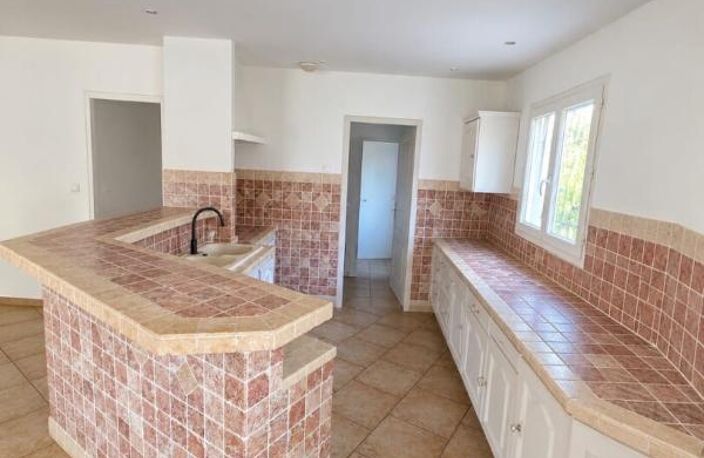 Maison Saint Maximin La Sainte Baume 5 pièce(s) 120 m2 — photo 5