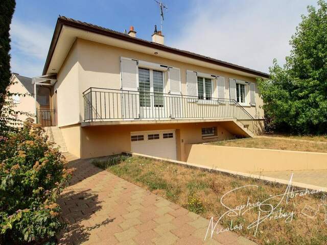 Maison sur sous-sol total avec jardin clos — photo du bien