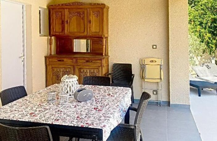SORGUES ? MAISON PROVENÇALE DE PLAIN-PIED ? PISCINE ? TERRAIN 750 M² — photo 3