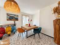 OPPORTUNITE RARE - MAISON DE VILLAGE AVEC DOUBLE GARAGE ET TOIT-TERRASSE - AIGUES MORTE - 545 000 Euros — photo 3