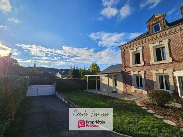 Très belle maison de caractère en plein coeur de Lillebonne — photo du bien