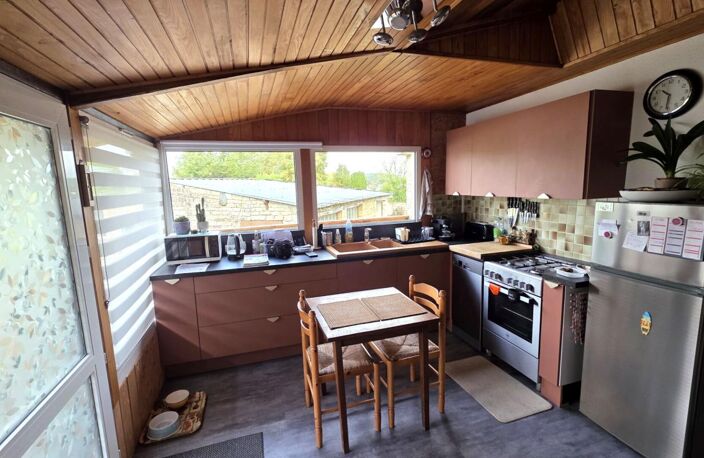 Maison rénovée avec atelier, garage et jardin de 2 686 m² · Ploërdut (56) — photo 3