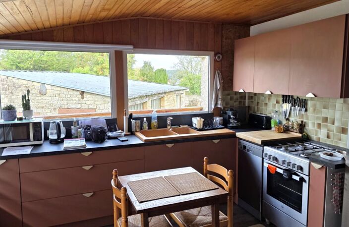 Maison rénovée avec atelier, garage et jardin de 2 686 m² · Ploërdut (56) — photo 4