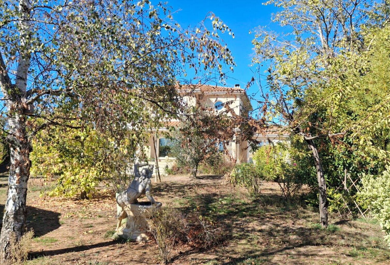 Charmante demeure familiale avec piscine, jardin et beaux volumes — photo 1