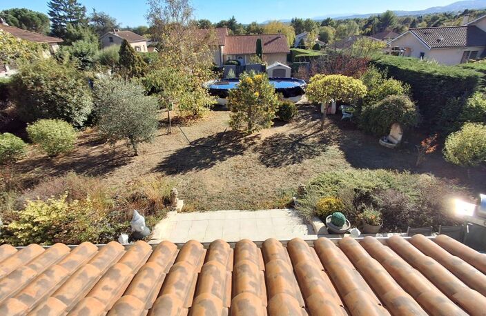 Charmante demeure familiale avec piscine, jardin et beaux volumes — photo 3